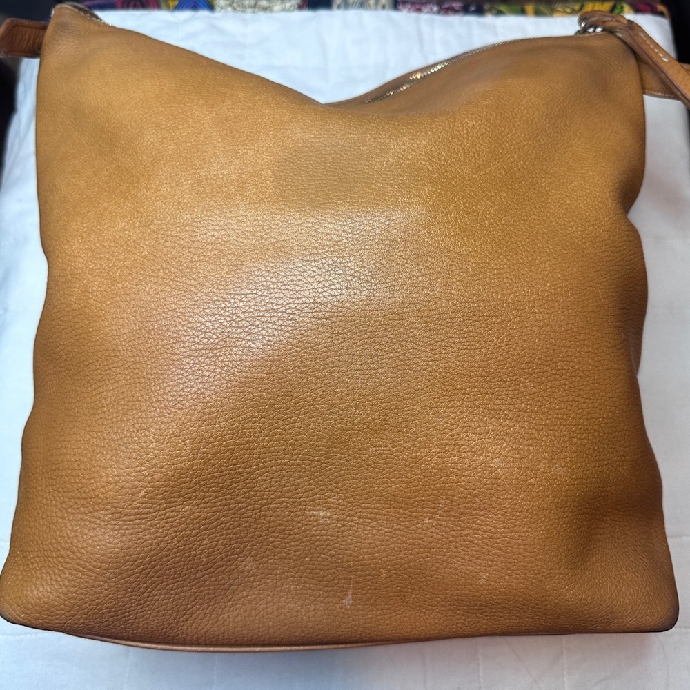 Dooney & Bourke Brown Pebbled Leather Hobo Bag Tan Camel Zip Pocket Shoulder Bag - Picture 4 of 16